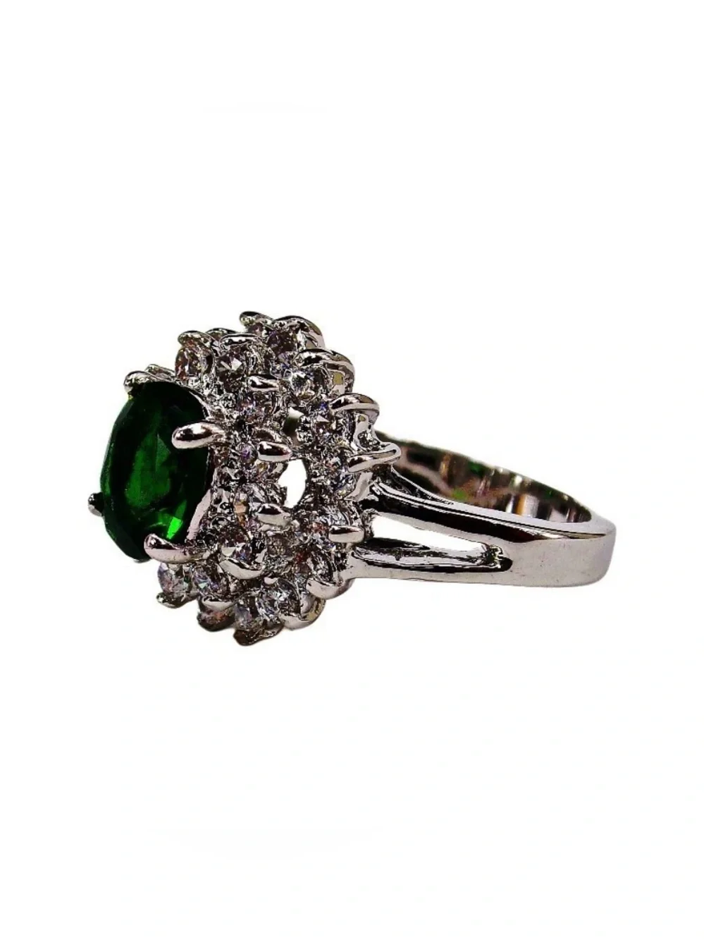 Green oval cubic zirconia stone ring w/ clear stones in a raised setting SZ 6.5
